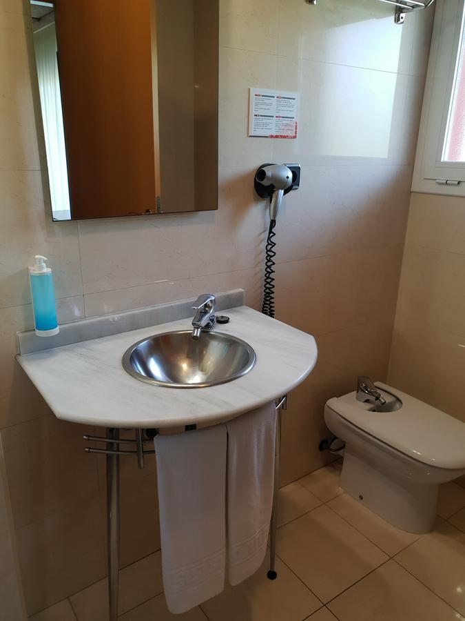 Double or Twin Room,695401839:JPEG